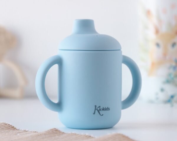 TASSE EN SILICONE ROSE AVEC POIGNÉES 120 ML 4M+