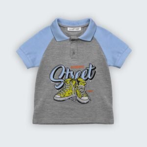 T-shirt polo en piqué 100% coton avec manches raglan et sérigraphie sur le devant