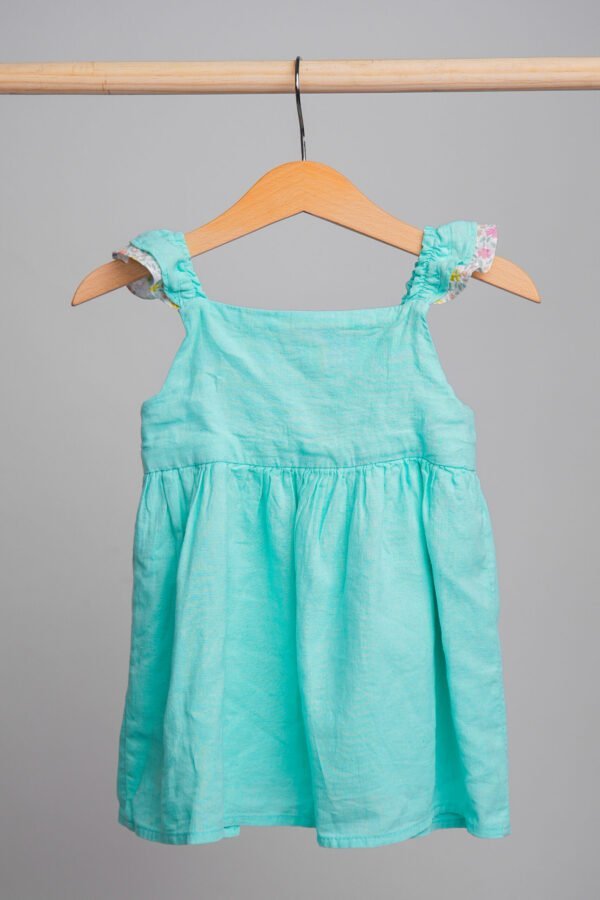 Robe à manches à double volants